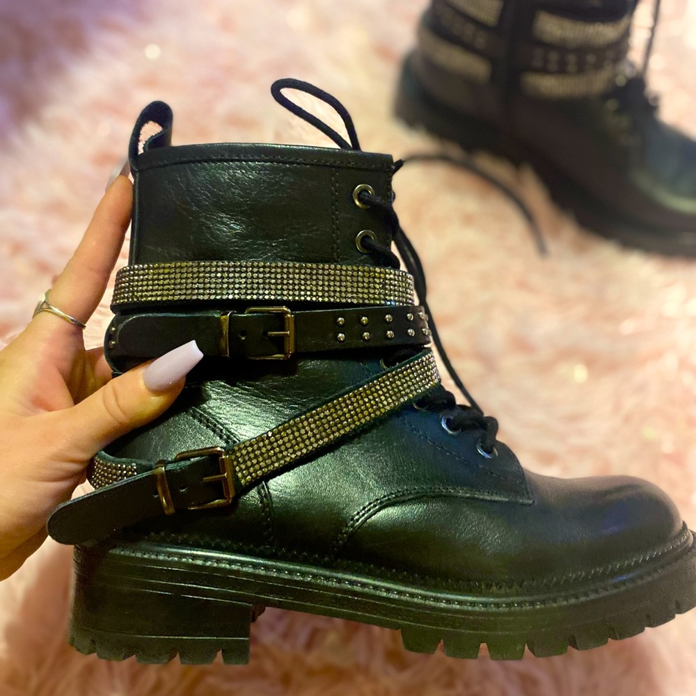 Steve Madden black strappy boots